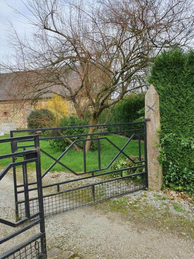 Au Petit Paradis Sainte-Gauburge-Sainte-Colombe Eksteriør bilde