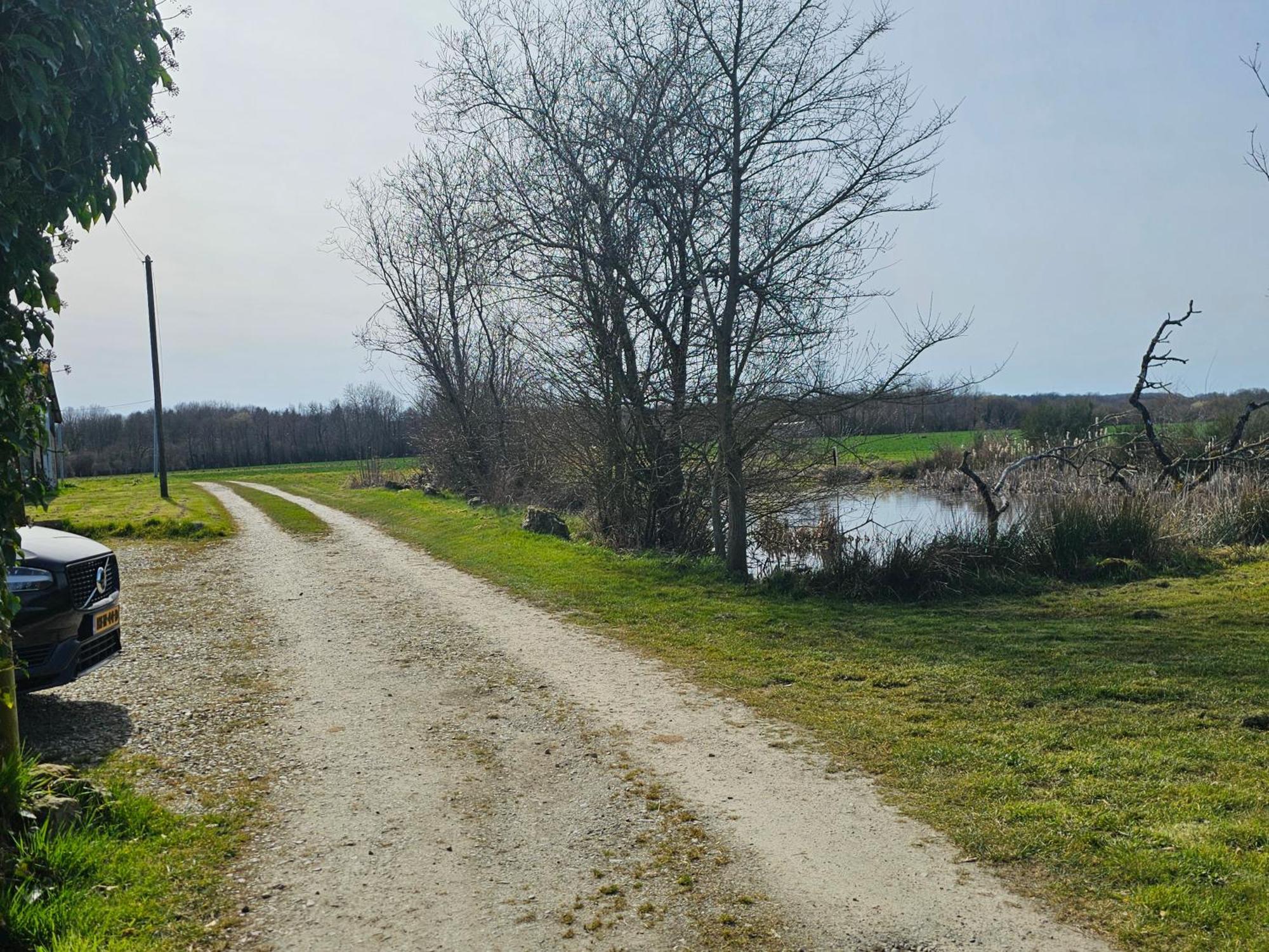 Au Petit Paradis Sainte-Gauburge-Sainte-Colombe Eksteriør bilde