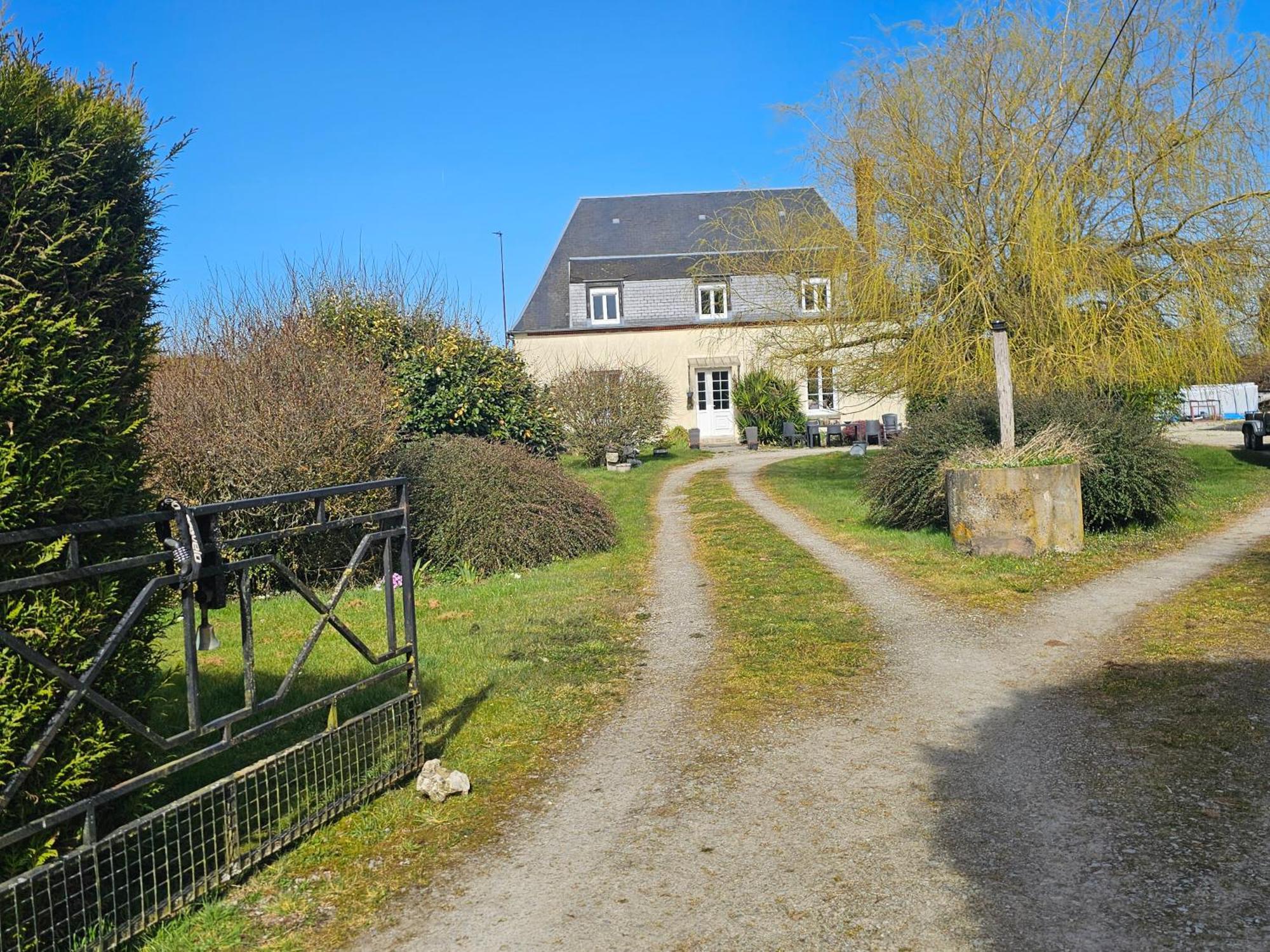 Au Petit Paradis Sainte-Gauburge-Sainte-Colombe Eksteriør bilde